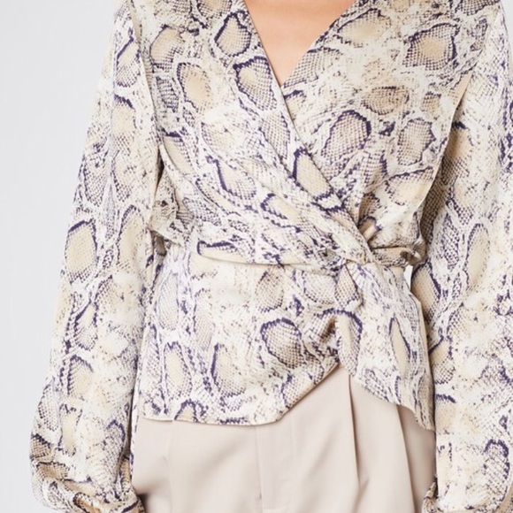 SOLD OUT - Picture 3 of 4